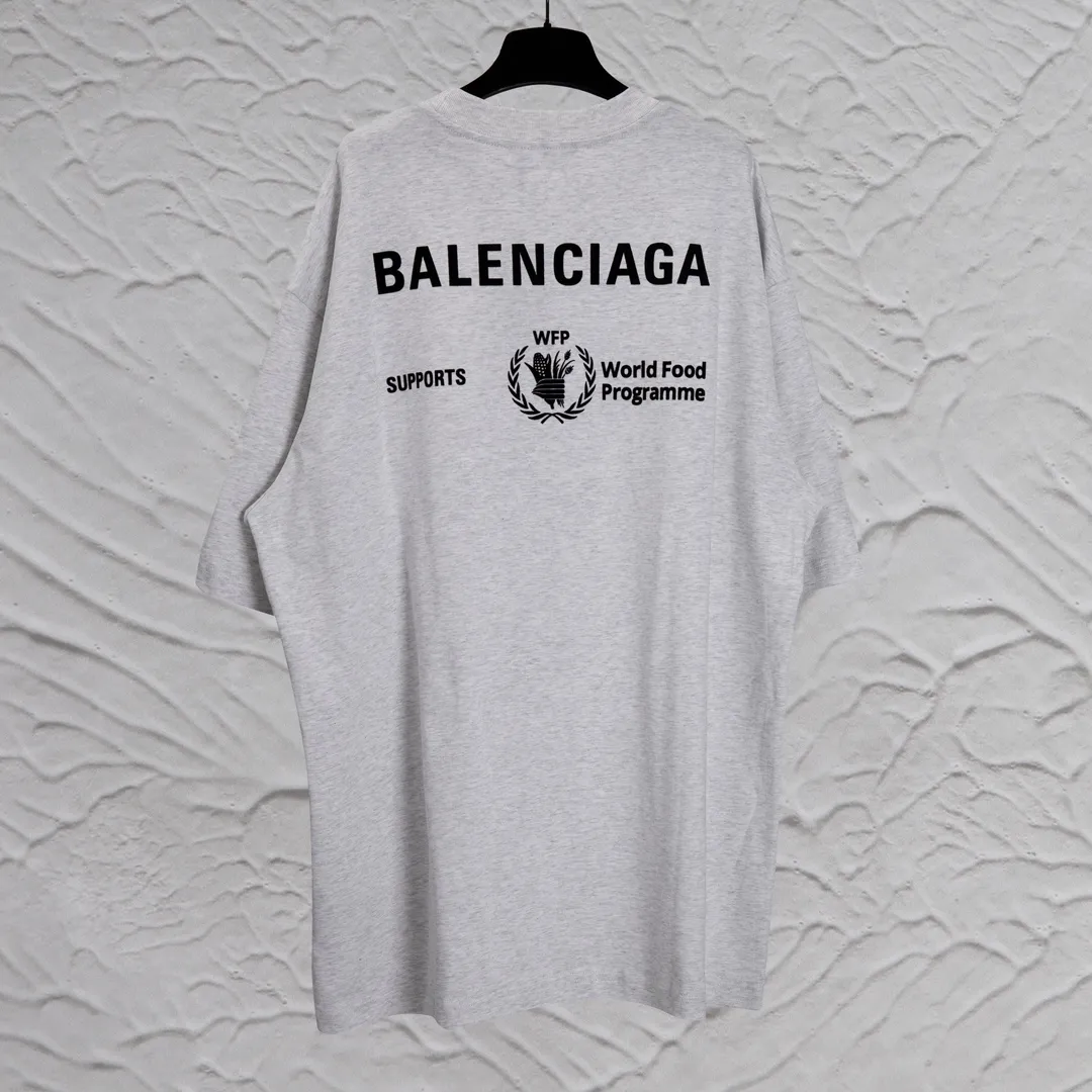 𝐁a𝐋en𝐂i𝐆a ：𝐁A𝐋EN𝐂IA𝐆A/ ； T ： 32 240 - # # 23ss Same Style ❗️❗️❗️ size：xs s m l